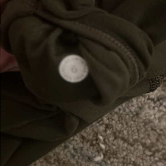 Lululemon Align Biker Shorts Olive Green 8" Inseam Rare Size 6 - Picture 9 of 10